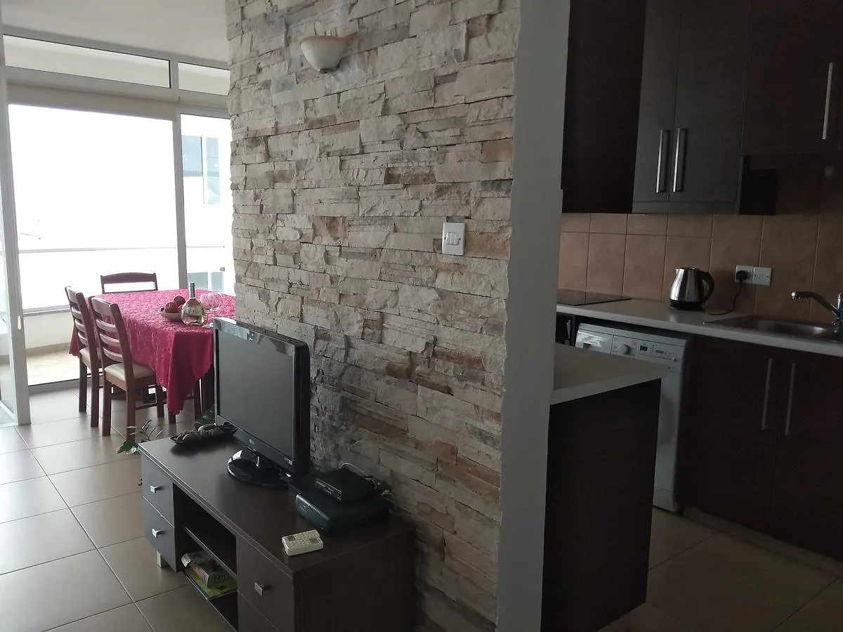 Aetius Apartments Λάρνακα 0*,